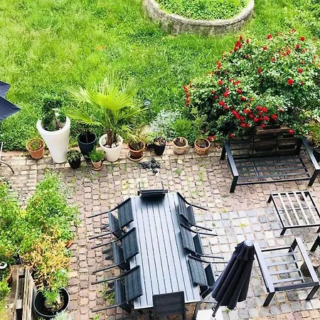 Апартаменты Inviting 3-bed In *