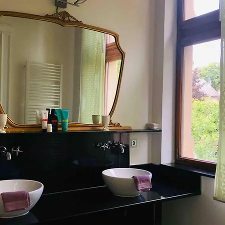 Апартаменты Inviting 3-bed In *